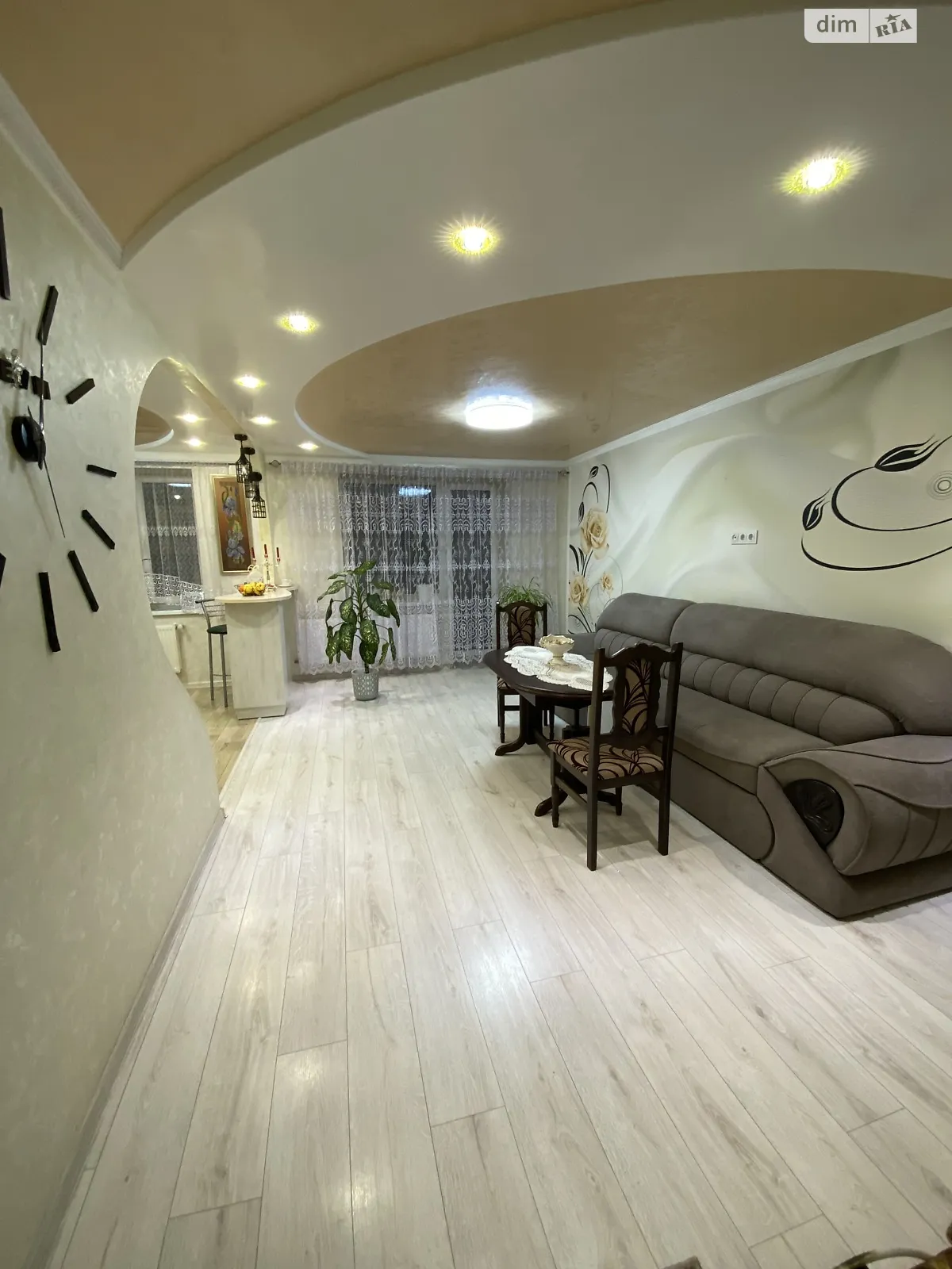 Продается 3-комнатная квартира 75.6 кв. м в Великой Березовице, ул. Стуса - фото 1