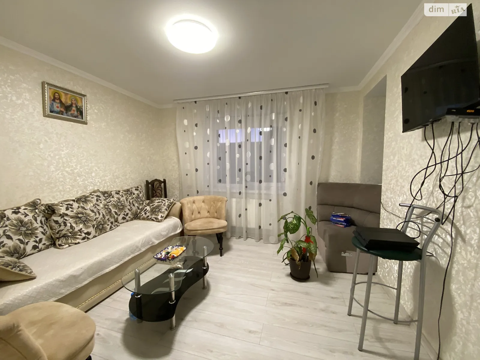 Продается 3-комнатная квартира 75.6 кв. м в Великой Березовице, ул. Стуса - фото 1