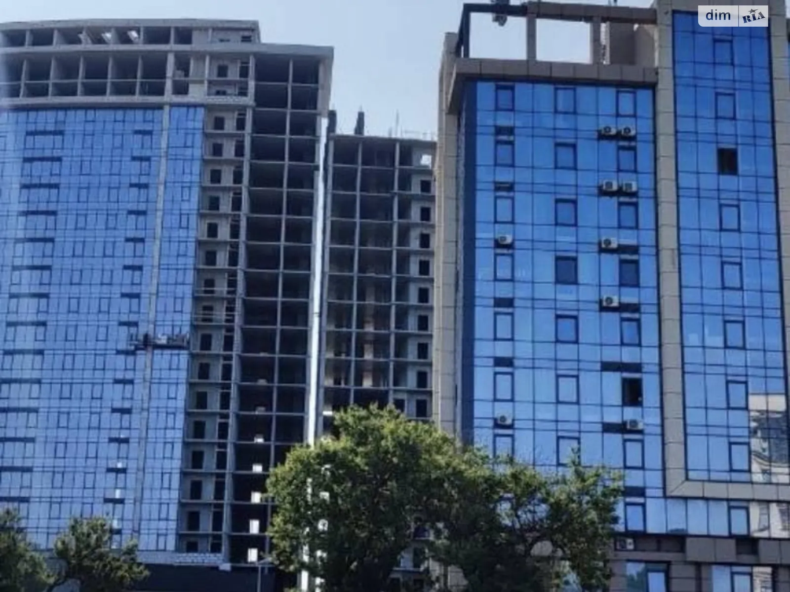 Продается 1-комнатная квартира 42 кв. м в Одессе, ул. Гоголя - фото 1