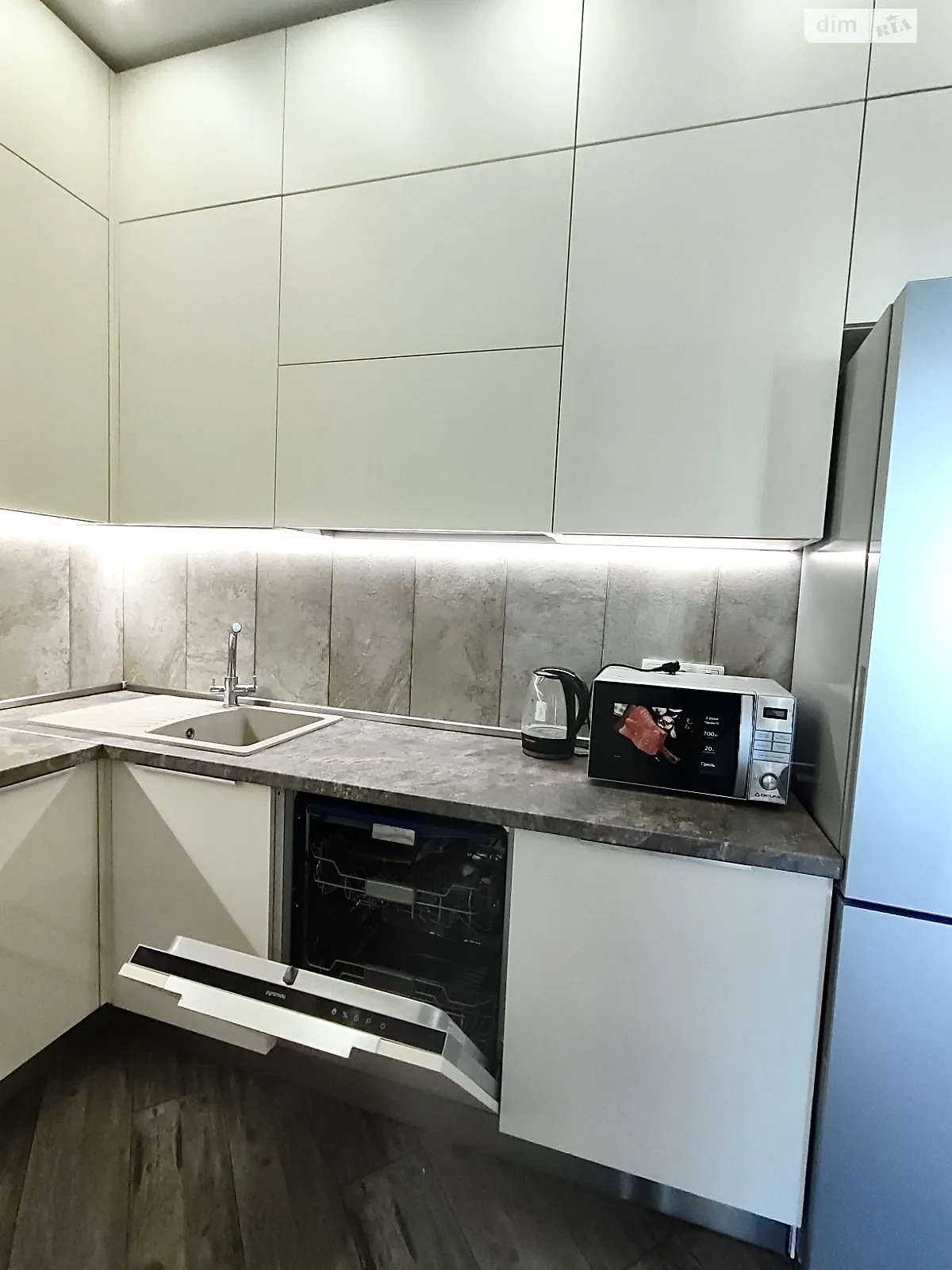 Сдается в аренду 2-комнатная квартира 60 кв. м в Одессе, цена: 500 $ - фото 1