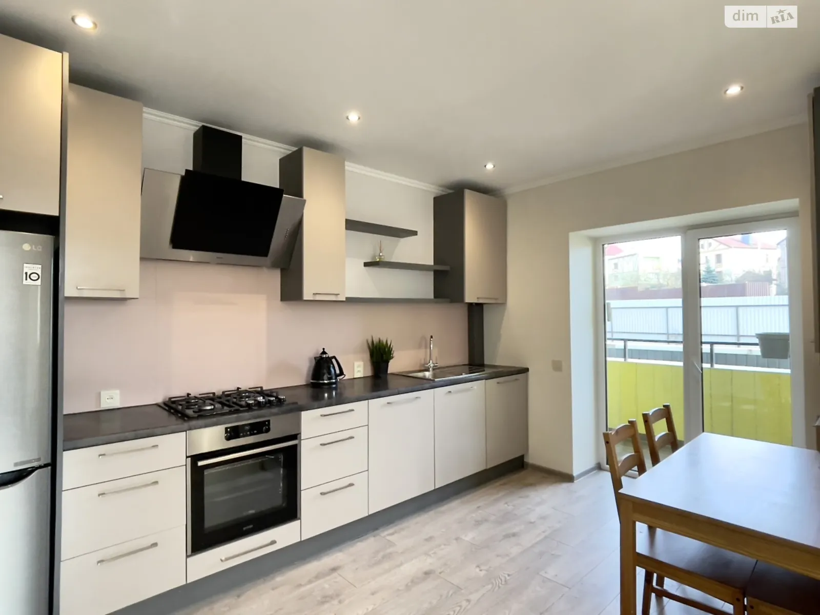 1-комнатная квартира 46 кв. м в Тернополе, ул. Петриковская, 9 - фото 1