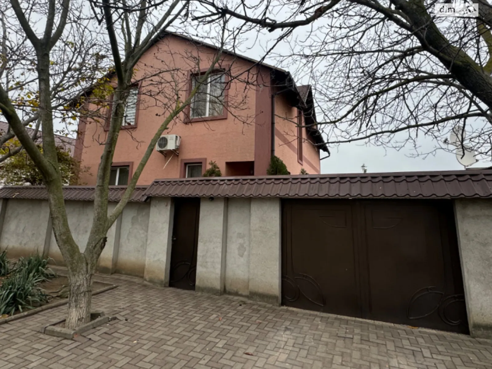 Продається будинок 2 поверховий 195.3 кв. м с басейном, цена: 135000 $ - фото 1