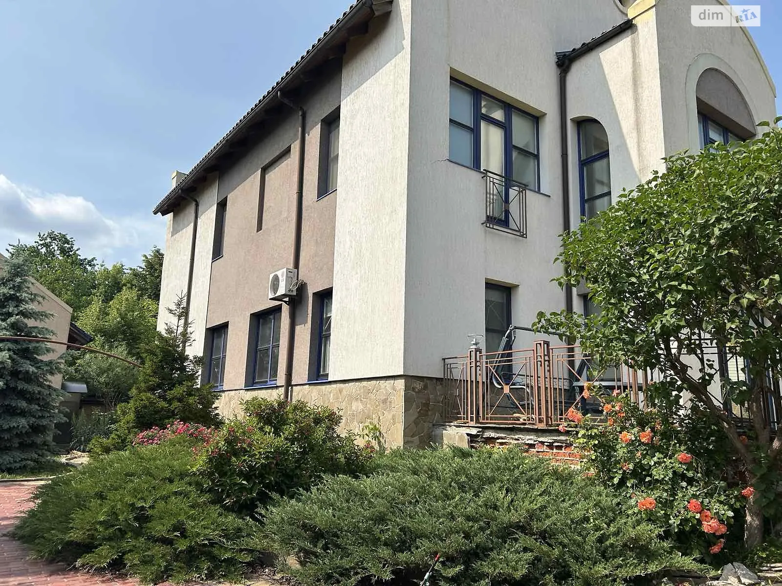 Продается дом на 3 этажа 532.7 кв. м с мансардой, цена: 585000 $ - фото 1