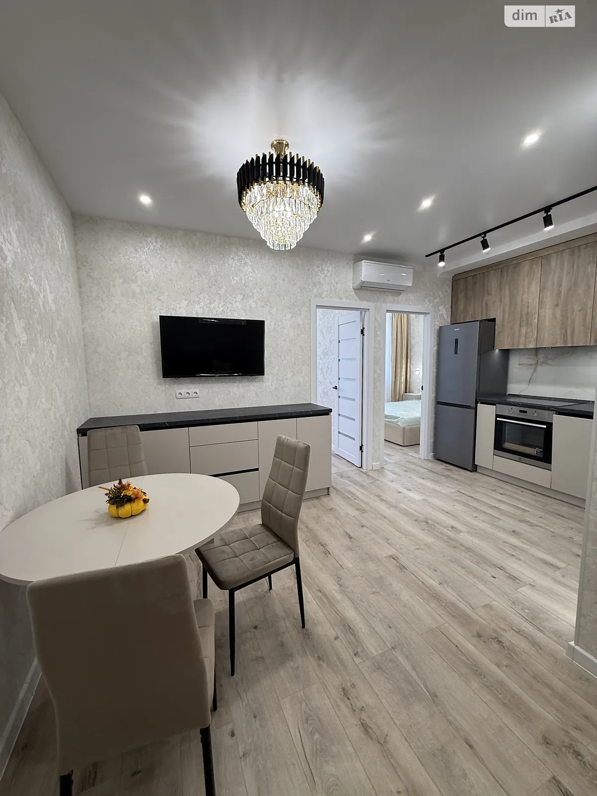 Продается 2-комнатная квартира 43.5 кв. м в Лиманке, ул. Жемчужная, 8 - фото 1