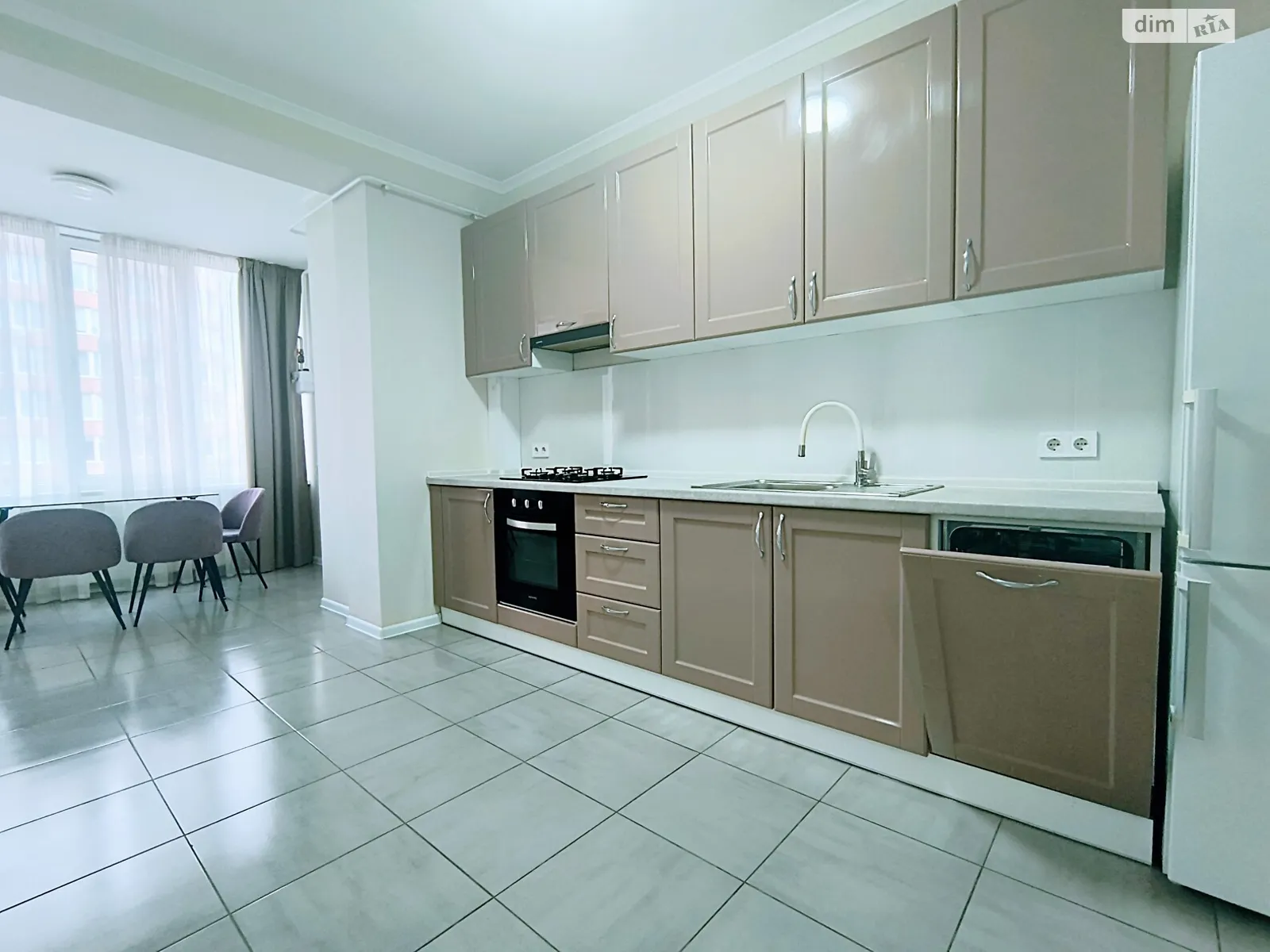 Продается 2-комнатная квартира 67 кв. м в Софиевской Борщаговке, ул. Академика Амосова, 63 - фото 1