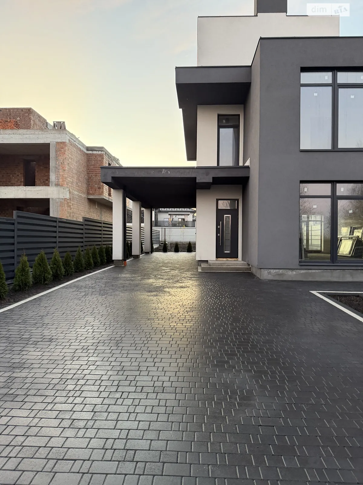 Продається будинок 2 поверховий 240 кв. м з балконом, цена: 295000 $ - фото 1