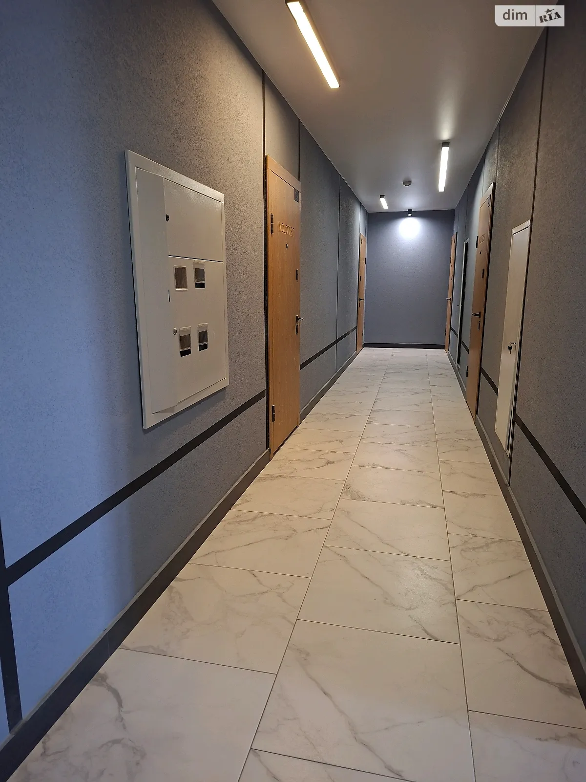 Продается 1-комнатная квартира 37 кв. м в Ирпене, ул. Соборная(ІІІ Интернационала), 1 - фото 1