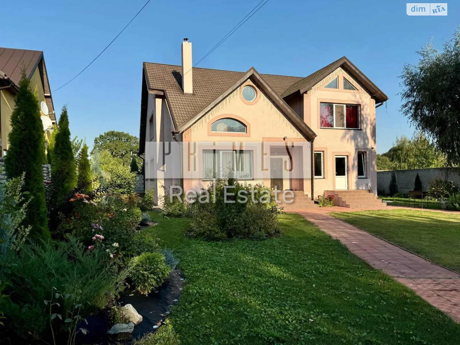 Продается дом на 2 этажа 276 кв. м с гаражом, цена: 242000 $ - фото 1