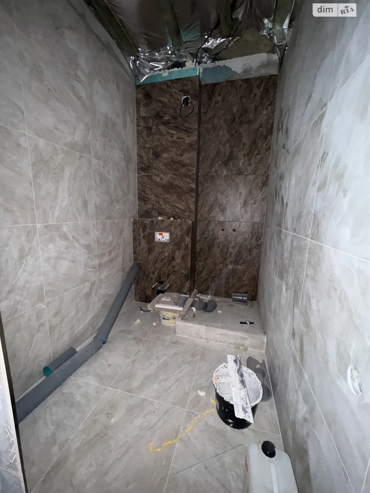 Продается 1-комнатная квартира 29 кв. м в Ворзеле, ул. Ильи Литвина(Окружная), 23/1 - фото 1