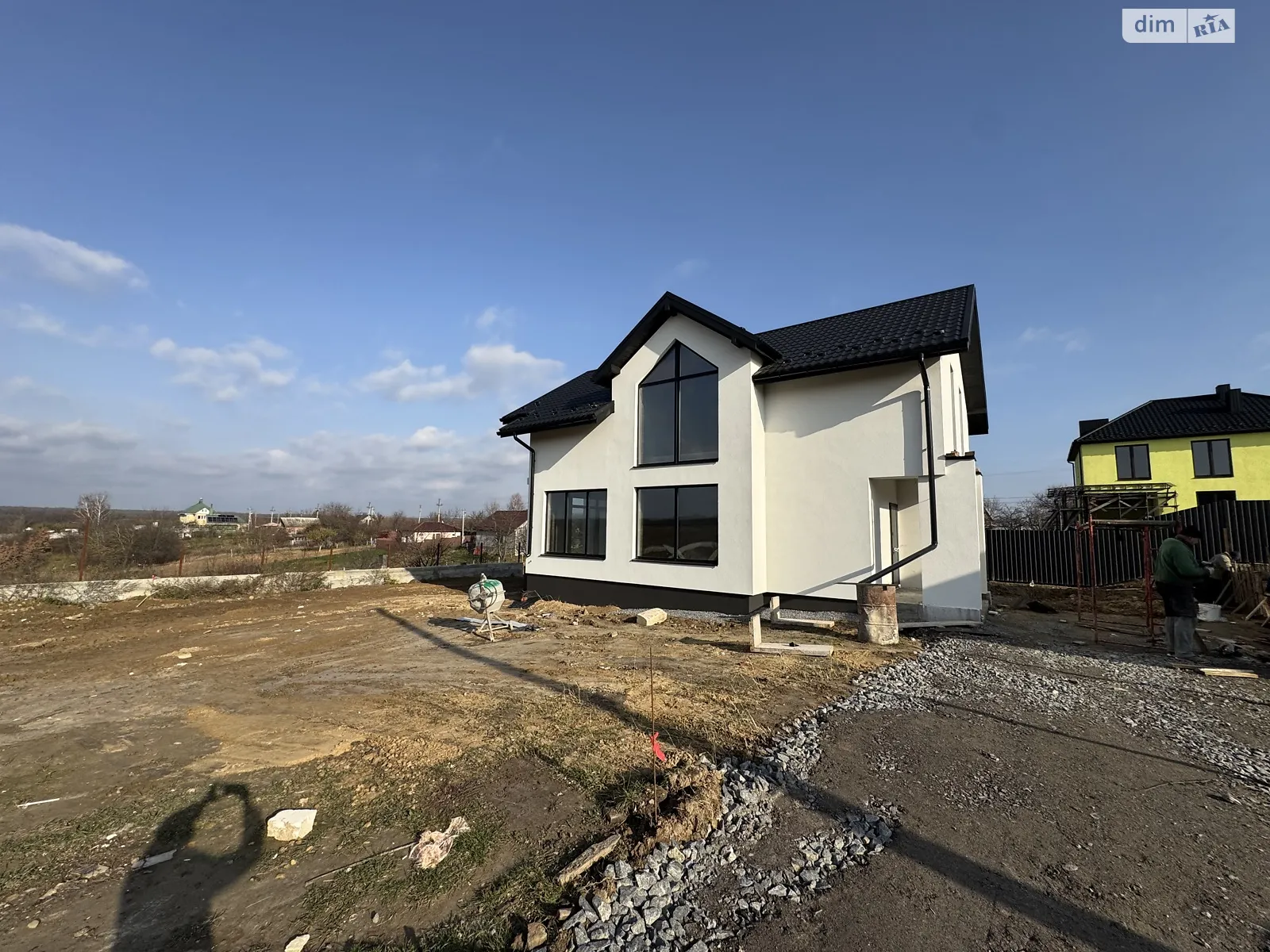 Продается дом на 2 этажа 130 кв. м с бассейном, цена: 99000 $ - фото 1