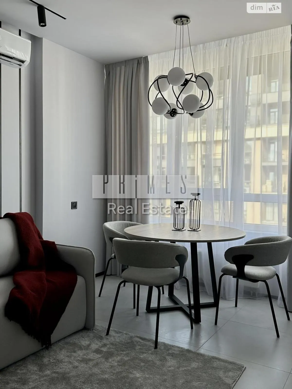 Продается 1-комнатная квартира 39.1 кв. м в Киеве, ул. Салютная, 2 - фото 1