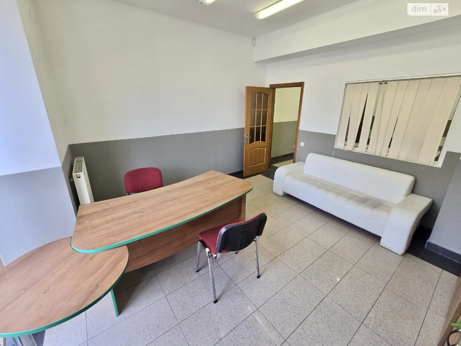 Сдается в аренду офис 50 кв. м в бизнес-центре, цена: 14000 грн - фото 1