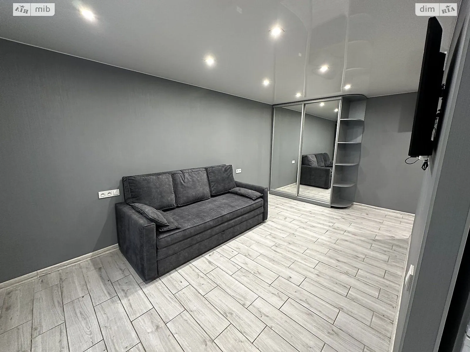 Сдается в аренду 1-комнатная квартира 30 кв. м в Днепре, просп. Хмельницкого Богдана, 20А - фото 1