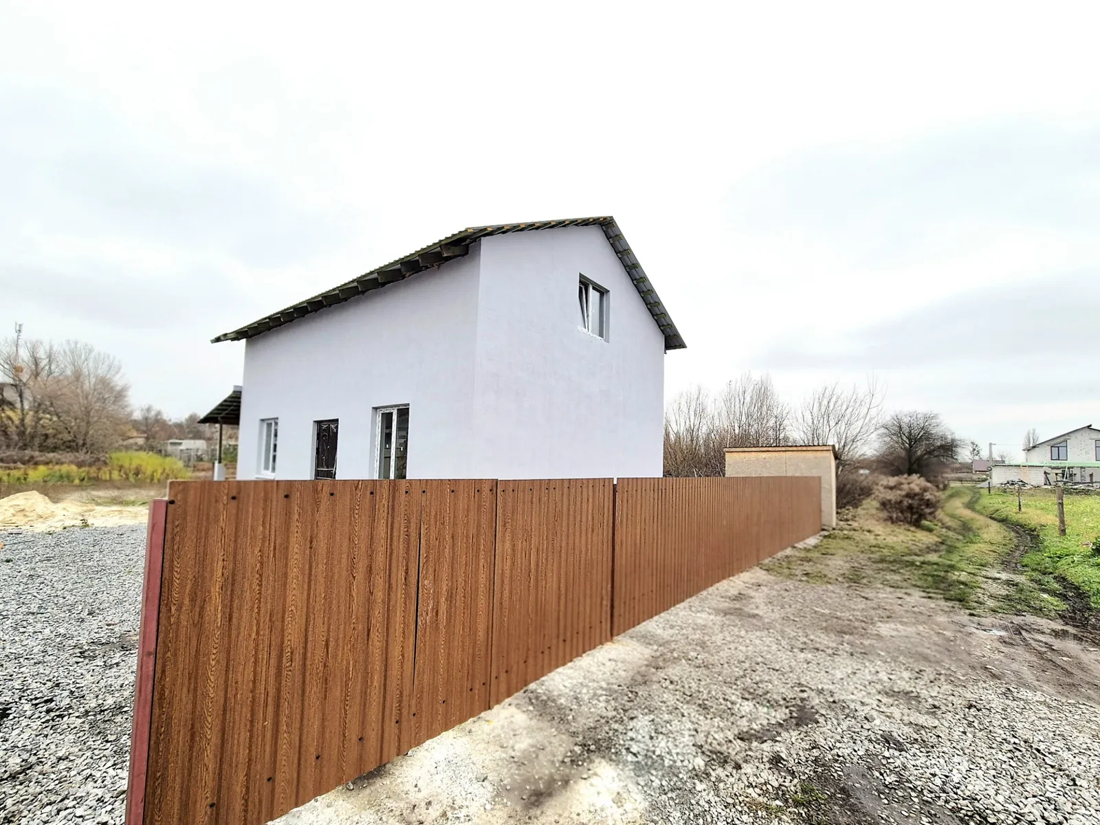 Продается дом на 2 этажа 120 кв. м с садом, цена: 54500 $ - фото 1