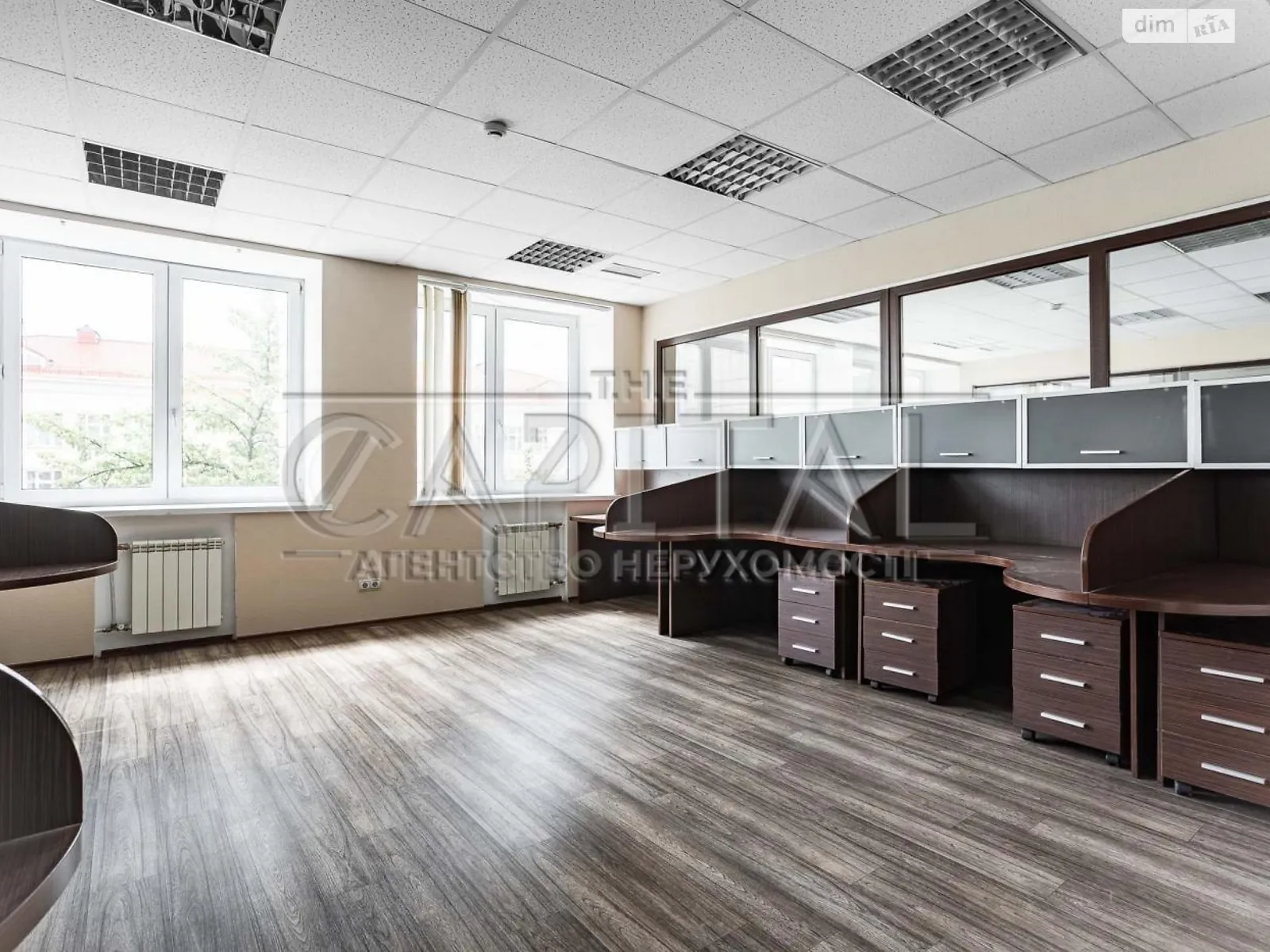 Продается офис 900 кв. м в бизнес-центре, цена: 990000 $ - фото 1