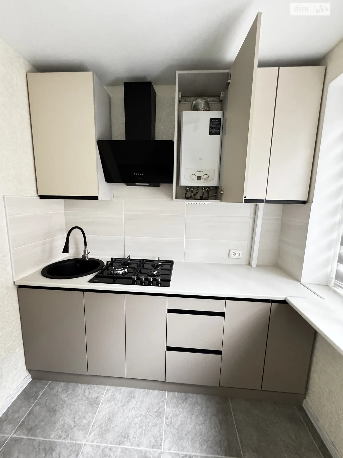 Продается 2-комнатная квартира 45 кв. м в Виннице, ул. Келецкая, 79 - фото 1