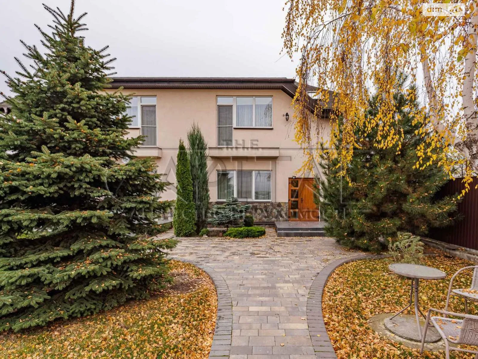 Сдается в аренду дом на 2 этажа 172 кв. м с гаражом, цена: 1300 $ - фото 1