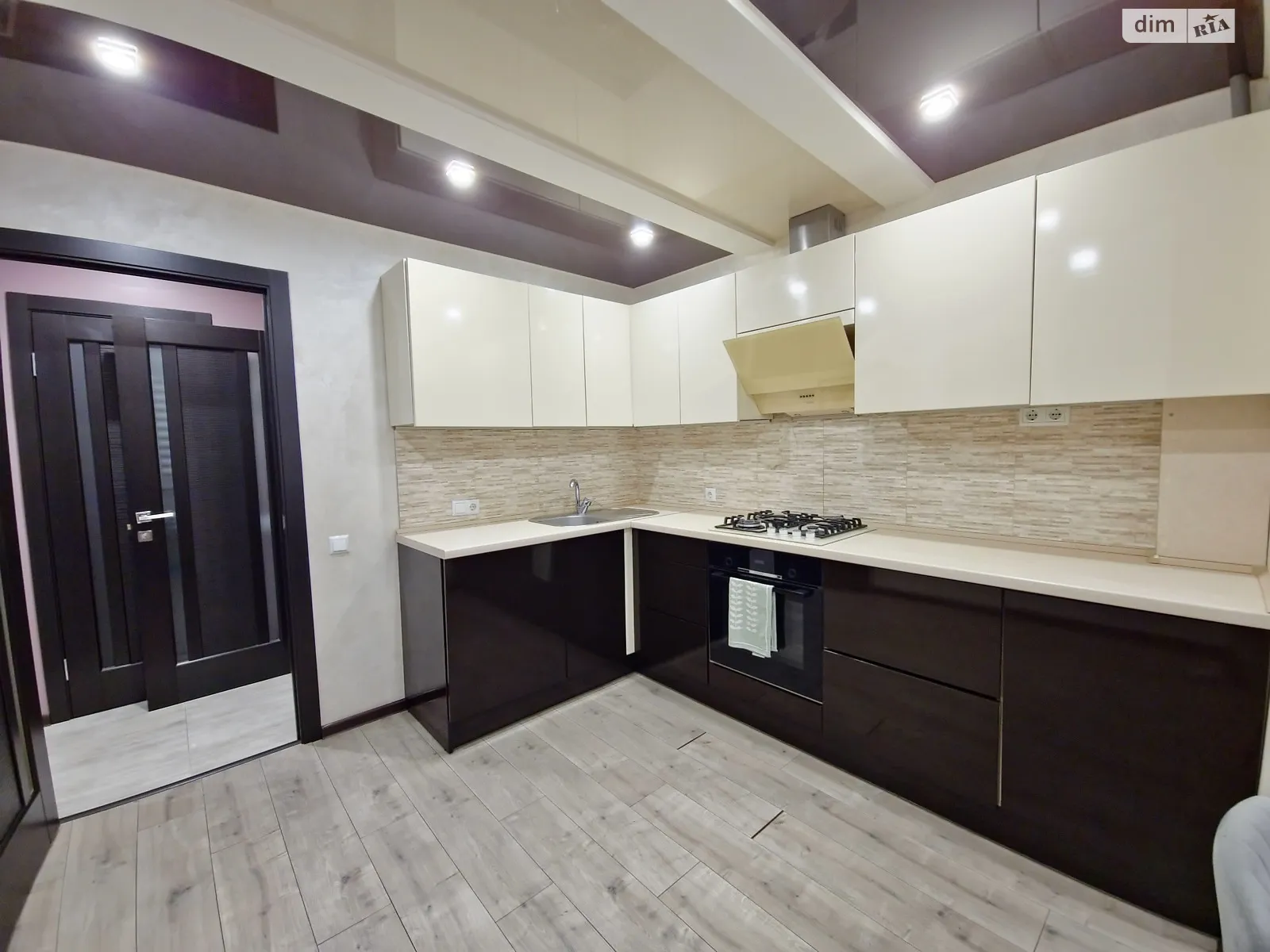 Продается 2-комнатная квартира 71 кв. м в Хмельницком, цена: 75000 $ - фото 1