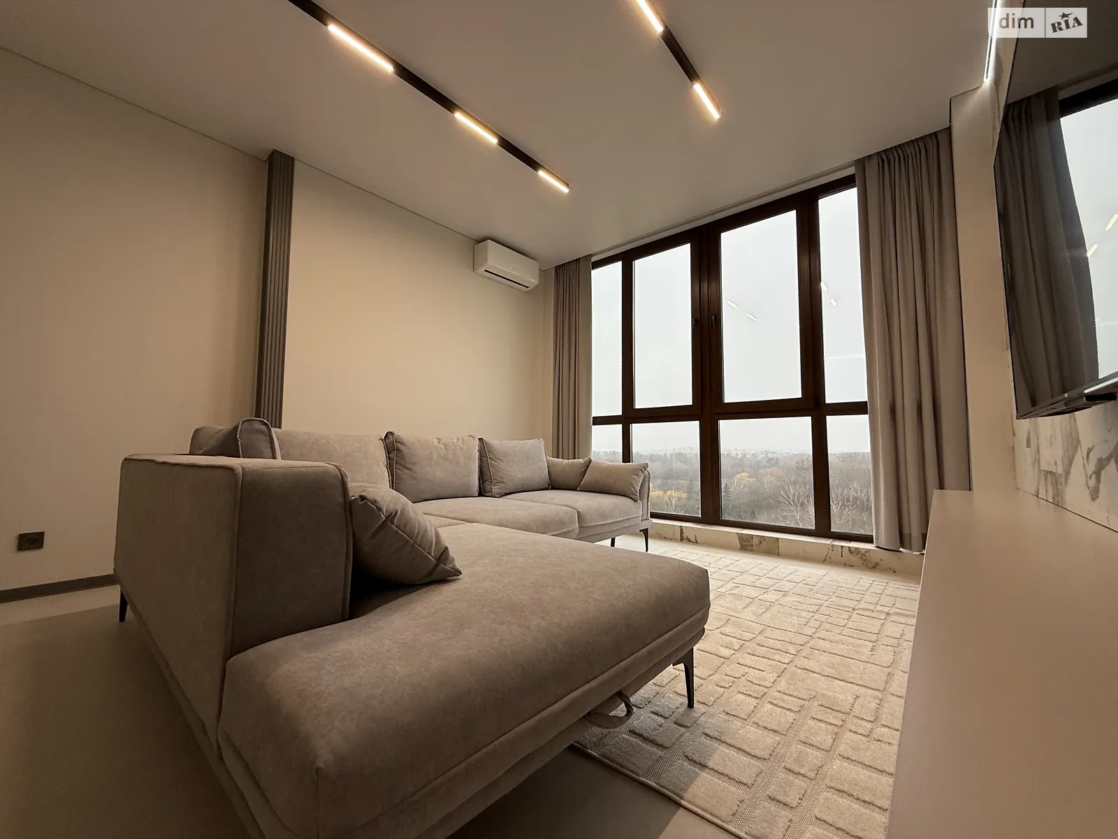 Сдается в аренду 2-комнатная квартира 65 кв. м в Хмельницком, цена: 1000 $ - фото 1