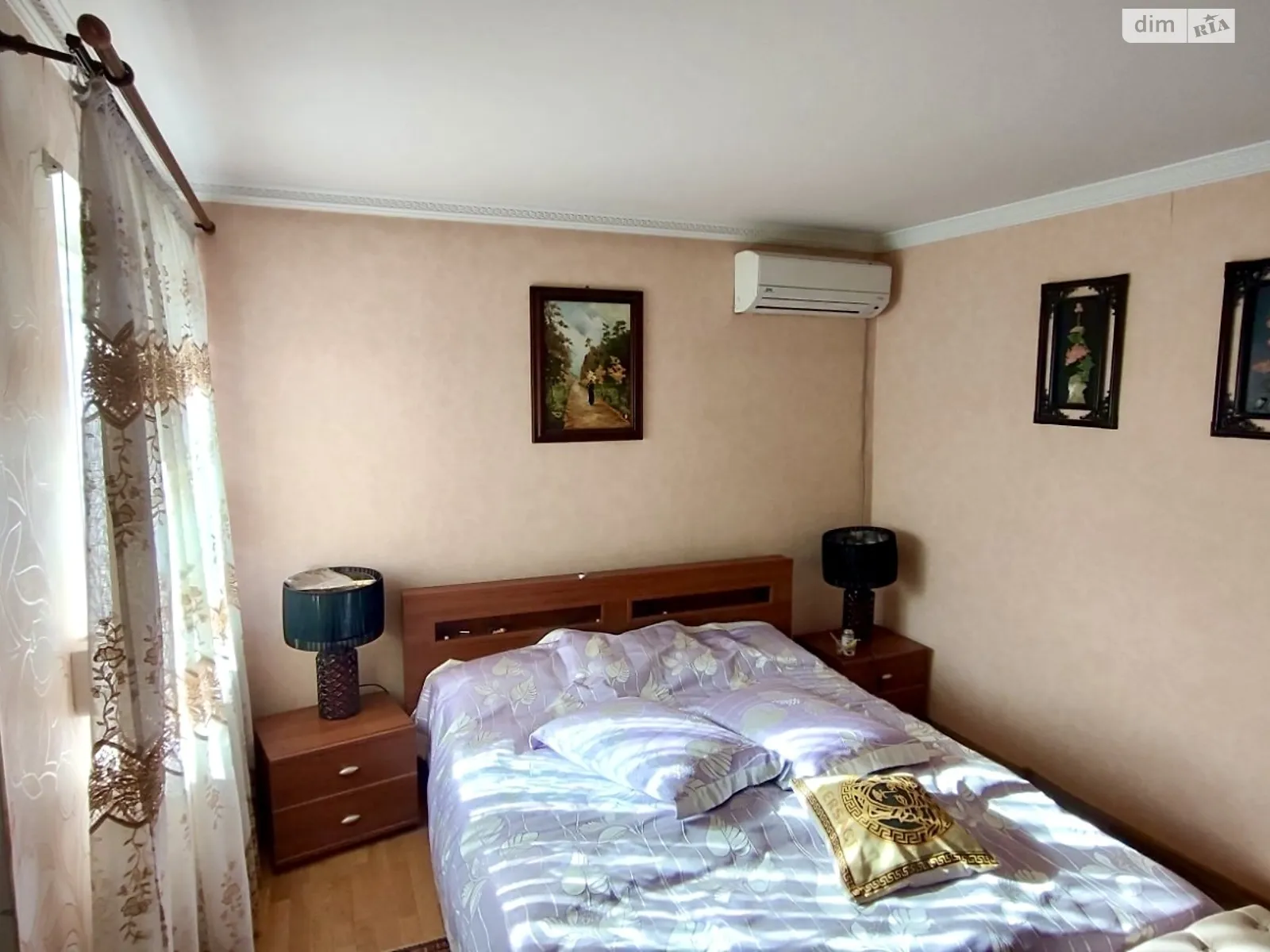 Продается дом на 2 этажа 140 кв. м с камином, цена: 90000 $ - фото 1