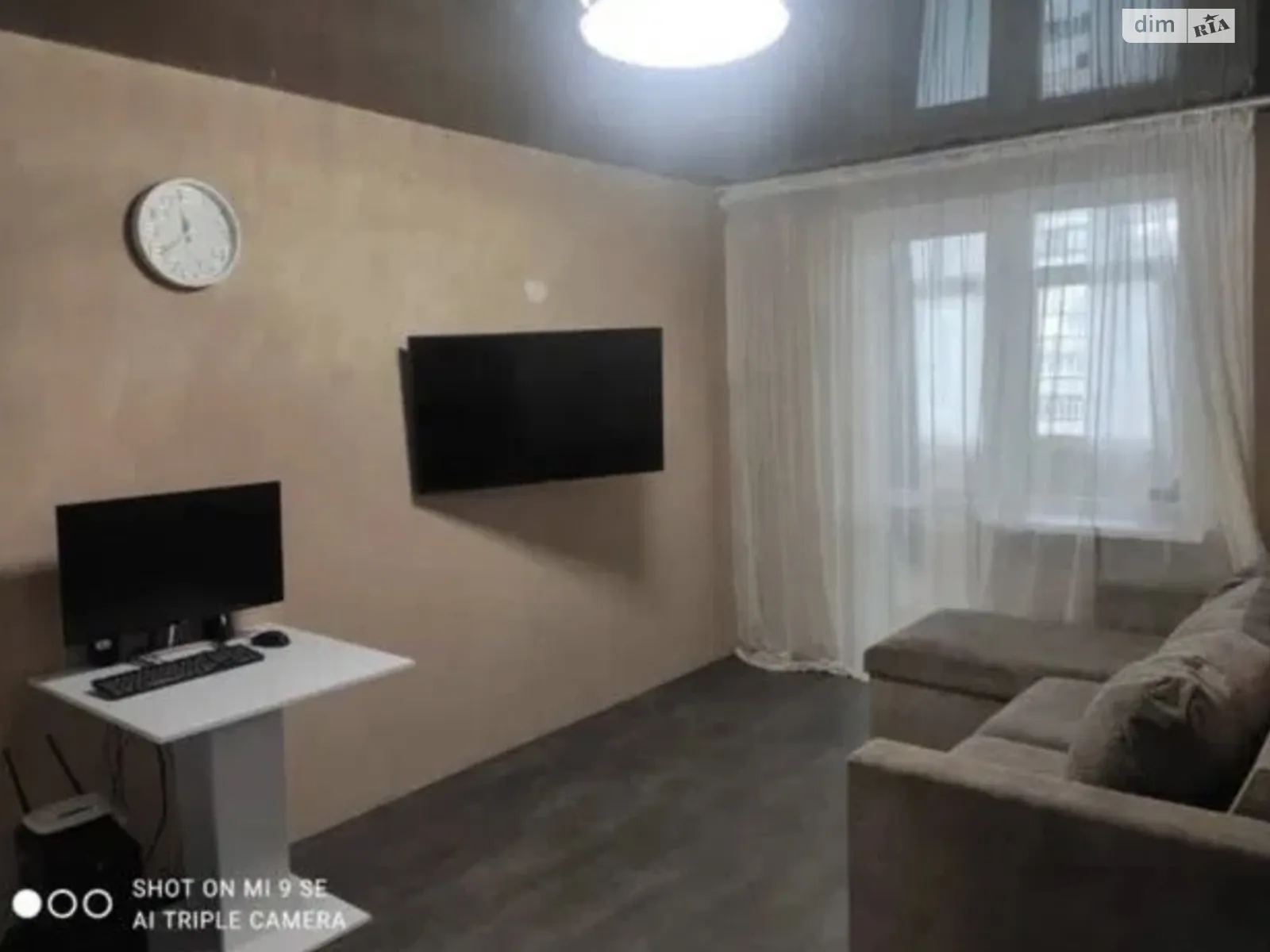 Продается 3-комнатная квартира 65.5 кв. м в Кременчуге, ул. Алитуская (Жадова Ген.), 1А - фото 1