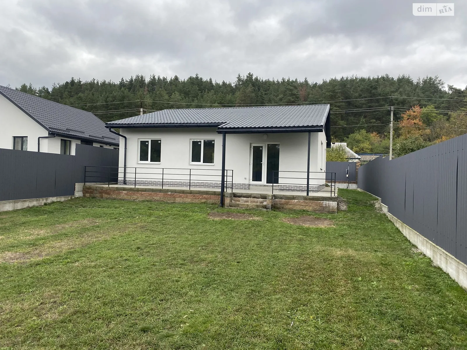 Продается одноэтажный дом 105 кв. м с верандой, цена: 85000 $ - фото 1