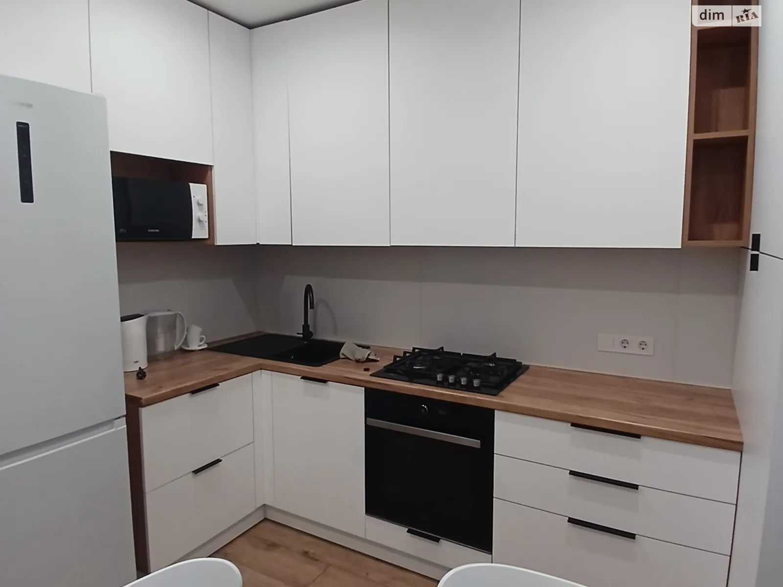 Сдается в аренду 1-комнатная квартира 40 кв. м в, цена: 350 $ - фото 1