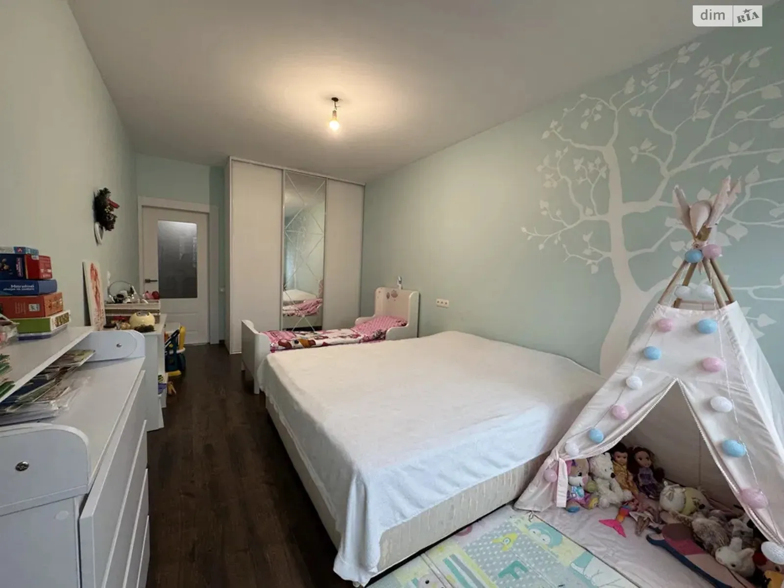 Продается 1-комнатная квартира 49 кв. м в Киеве, ул. Драгоманова, 4А - фото 1