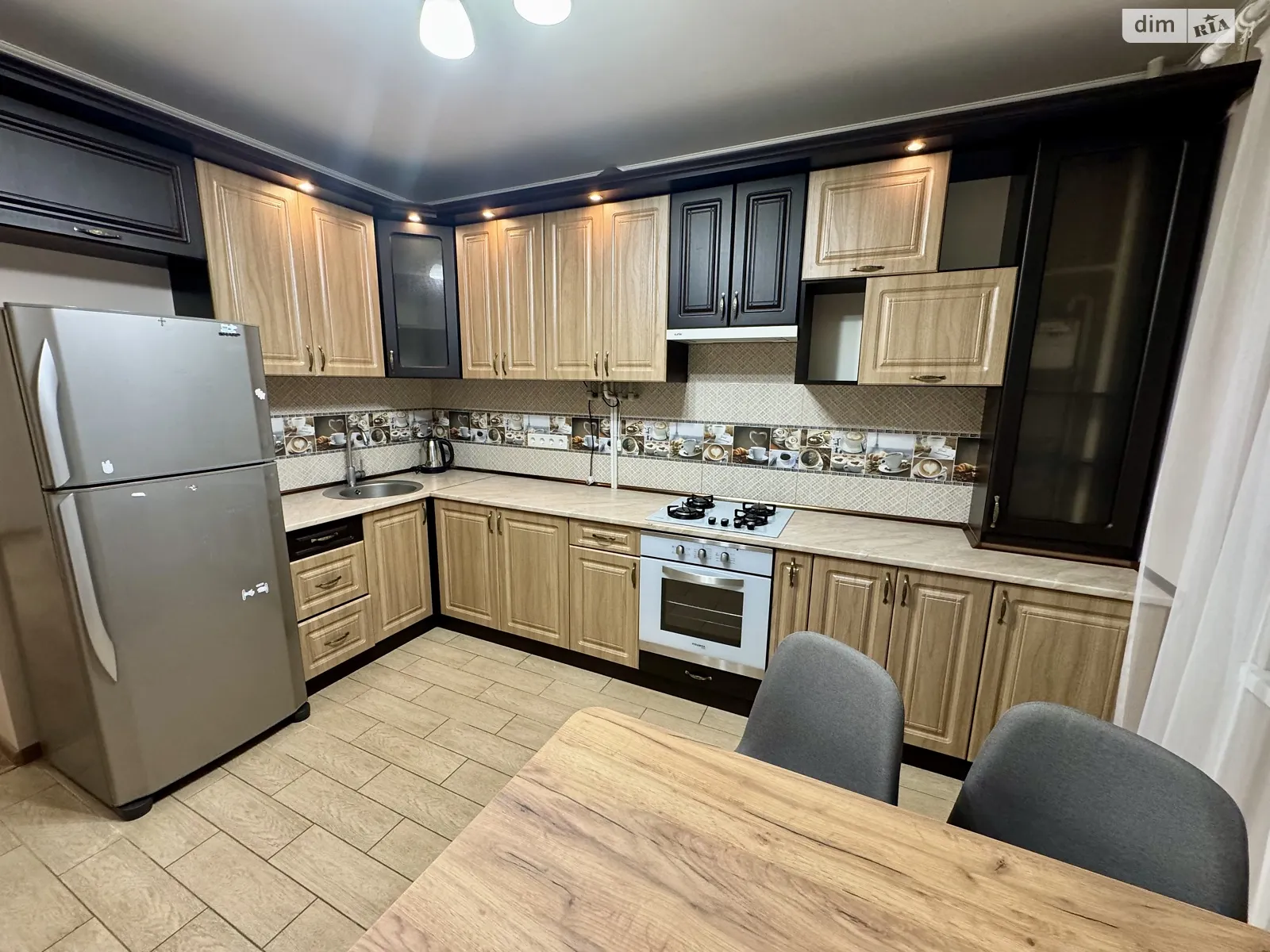 Сдается в аренду 2-комнатная квартира 64 кв. м в Ужгороде, цена: 550 $ - фото 1