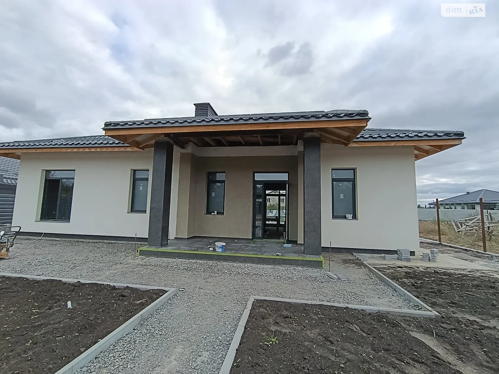 Продается одноэтажный дом 160 кв. м с участком, цена: 155000 $ - фото 1