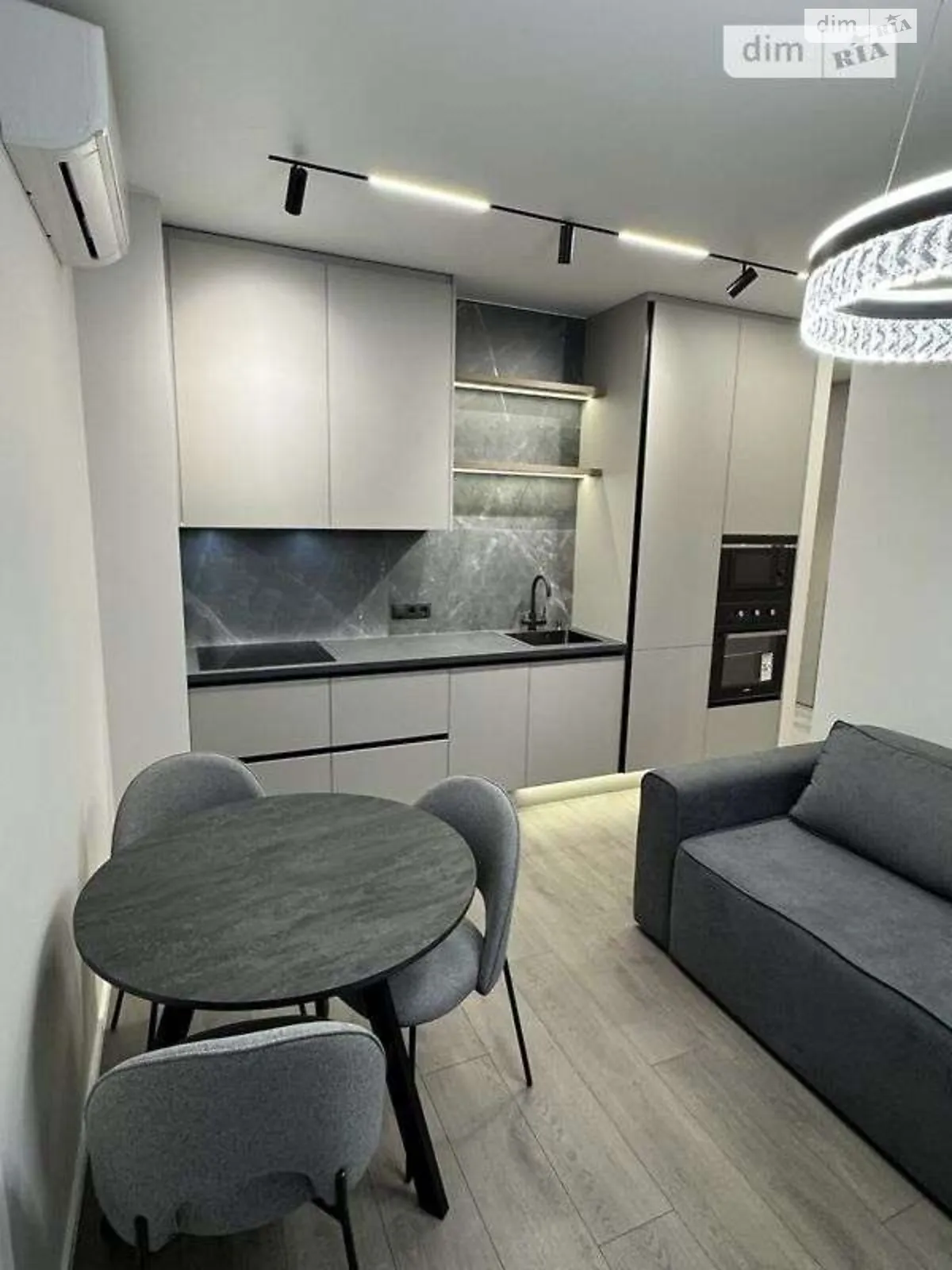 Продається 1-кімнатна квартира 42 кв. м у Одесі, вул. Краснова - фото 1