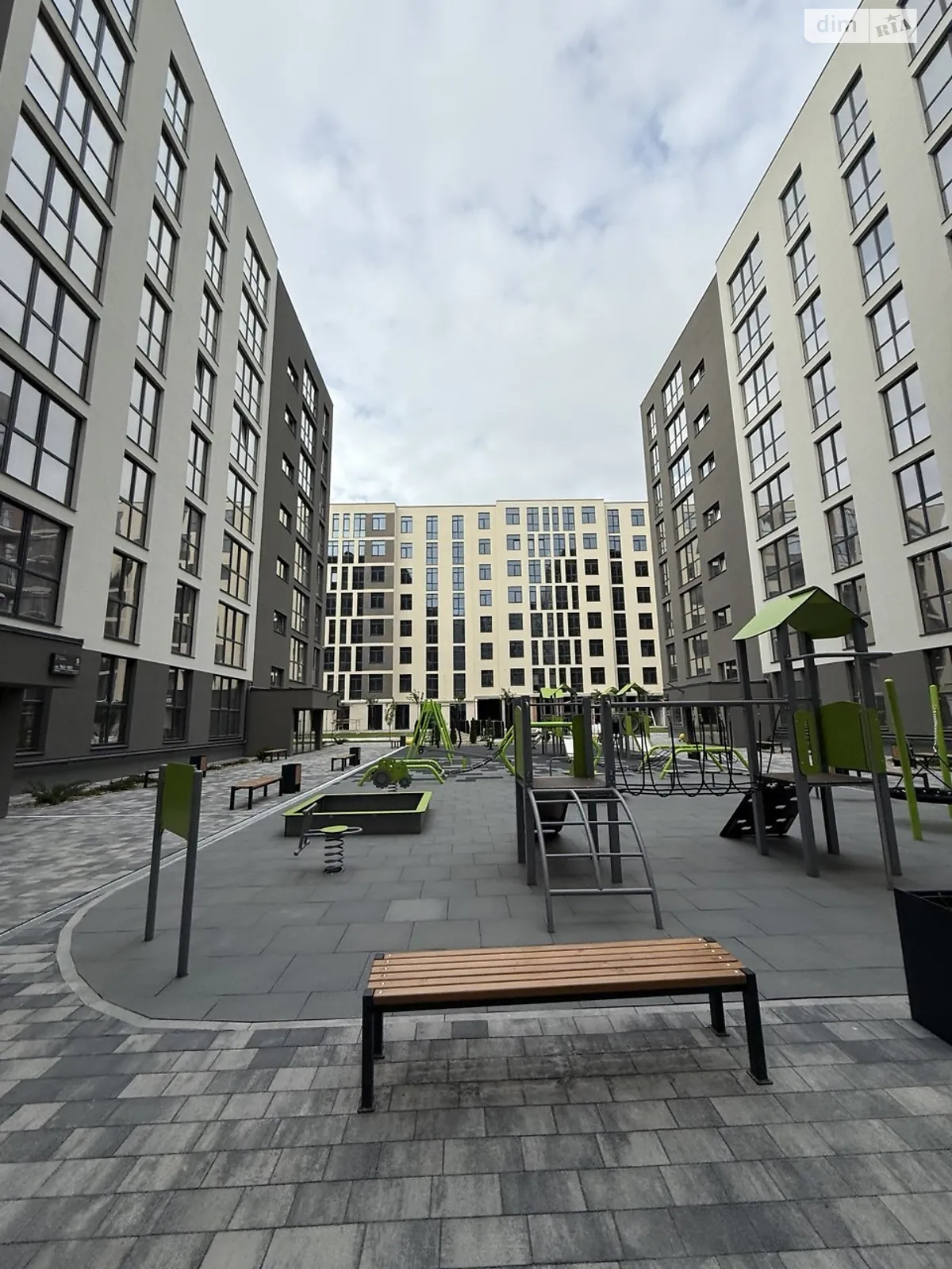 Продается 1-комнатная квартира 44.2 кв. м в Винниках, ул. Лесная, 5А - фото 1