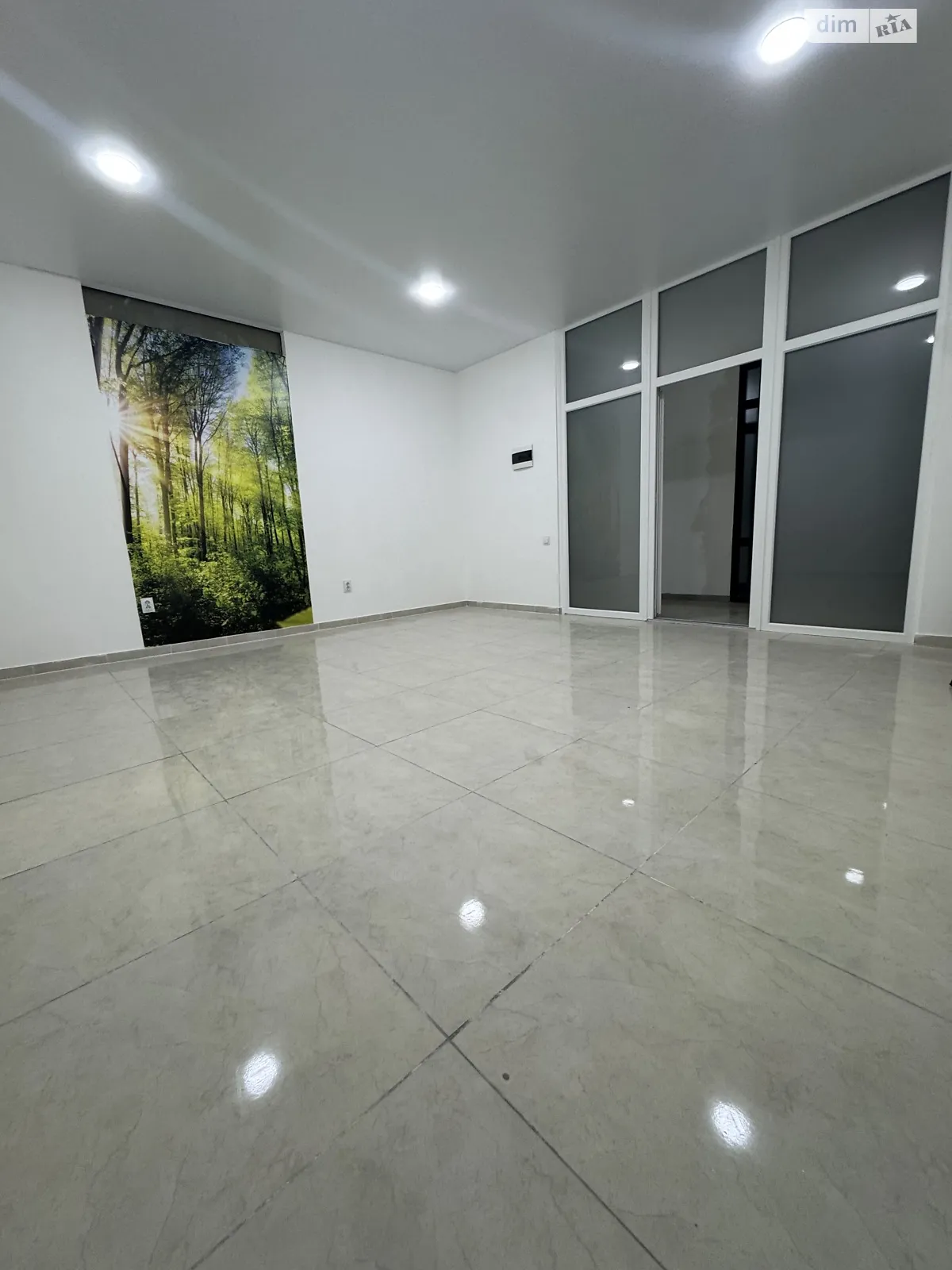 Сдается в аренду офис 30 кв. м в бизнес-центре, цена: 6990 грн - фото 1