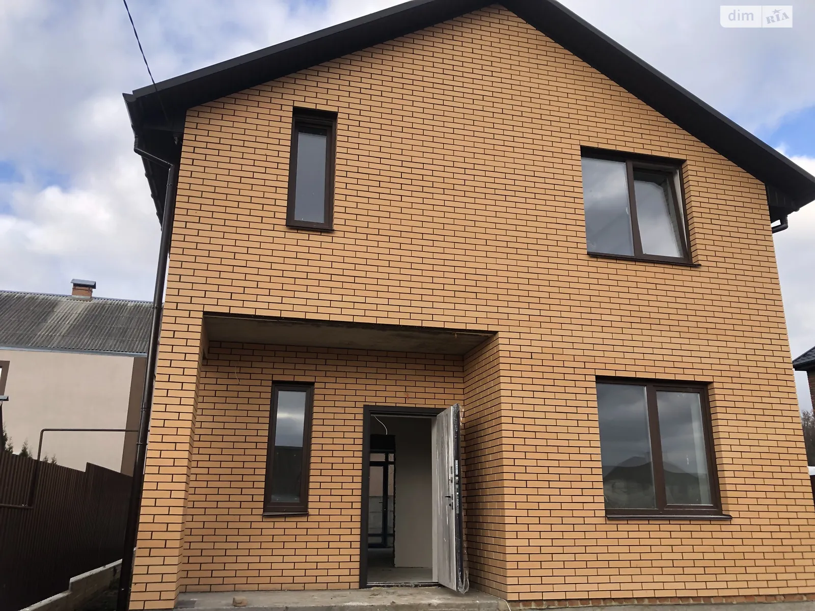 Продается дом на 2 этажа 120 кв. м с балконом, цена: 90000 $ - фото 1