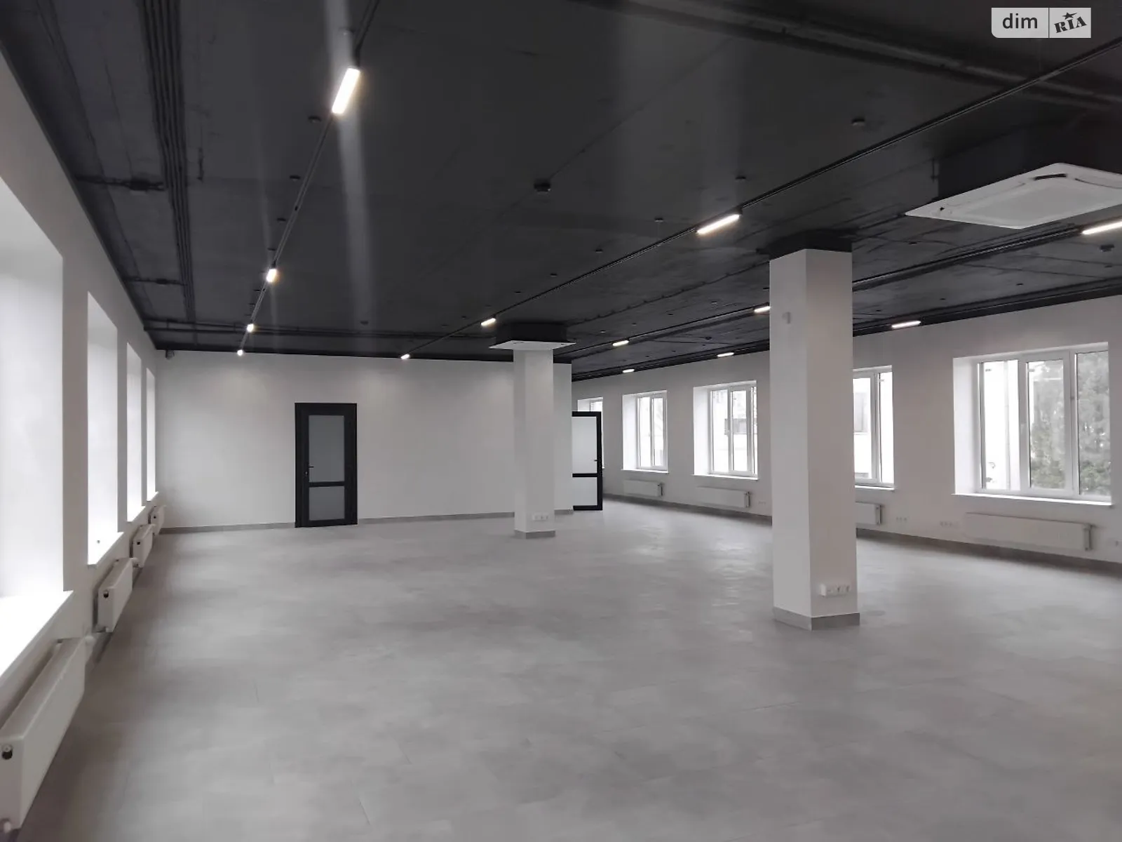 Здається в оренду офіс 200 кв. м в бізнес-центрі, цена: 80000 грн - фото 1