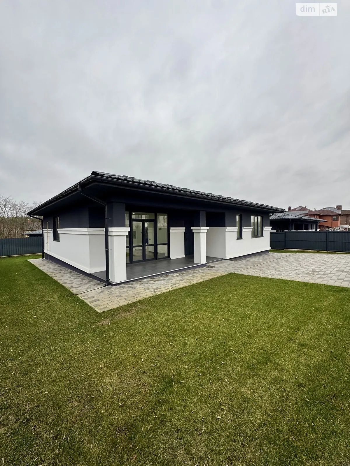 Продается одноэтажный дом 120 кв. м с подвалом, цена: 160000 $ - фото 1