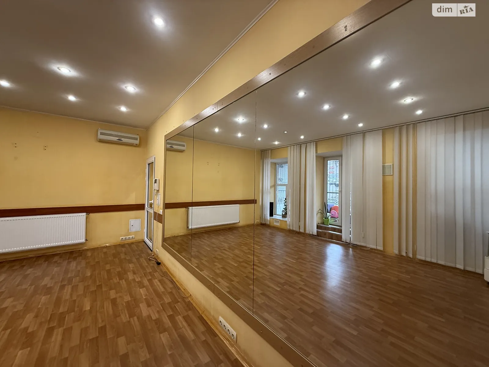 Продается 1-комнатная квартира 65 кв. м в Виннице, ул. Магистратская, 53 - фото 1