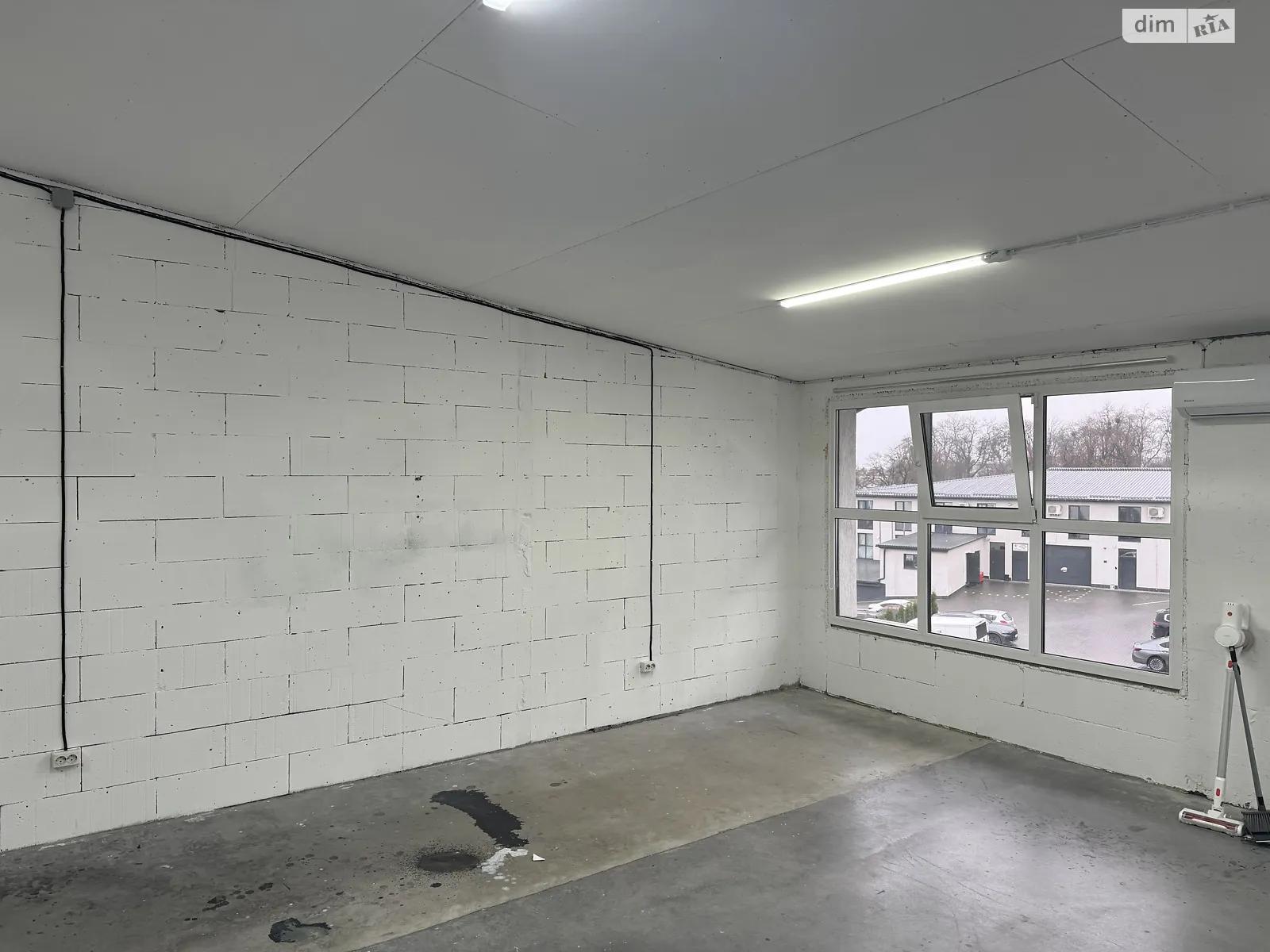 Сдается в аренду офис 64 кв. м в бизнес-центре, цена: 17000 грн - фото 1