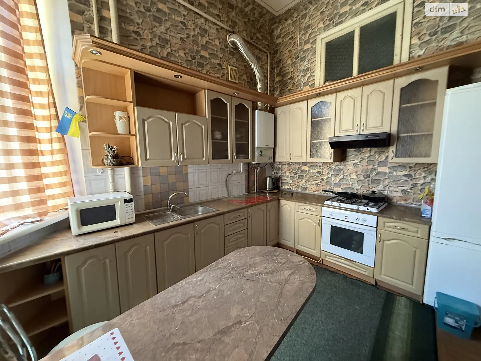 3-комнатная квартира 83 кв. м в Тернополе, ул. Листопадовая - фото 1