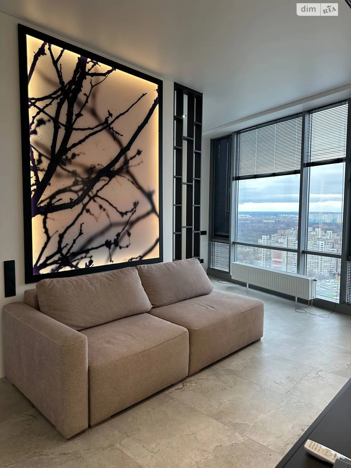 Продается 1-комнатная квартира 53 кв. м в Киеве, ул. Академика Заболотного, 1Б - фото 1