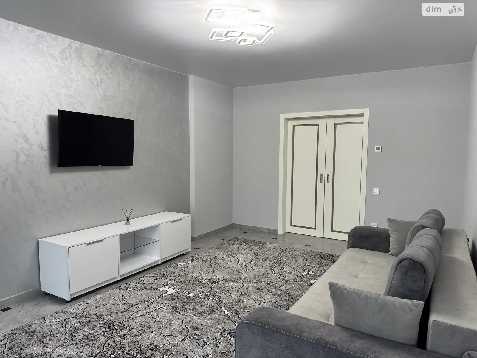 Сдается в аренду 2-комнатная квартира 70 кв. м в Черновцах, ул. Владимира Великого(Герцена), 2В - фото 1