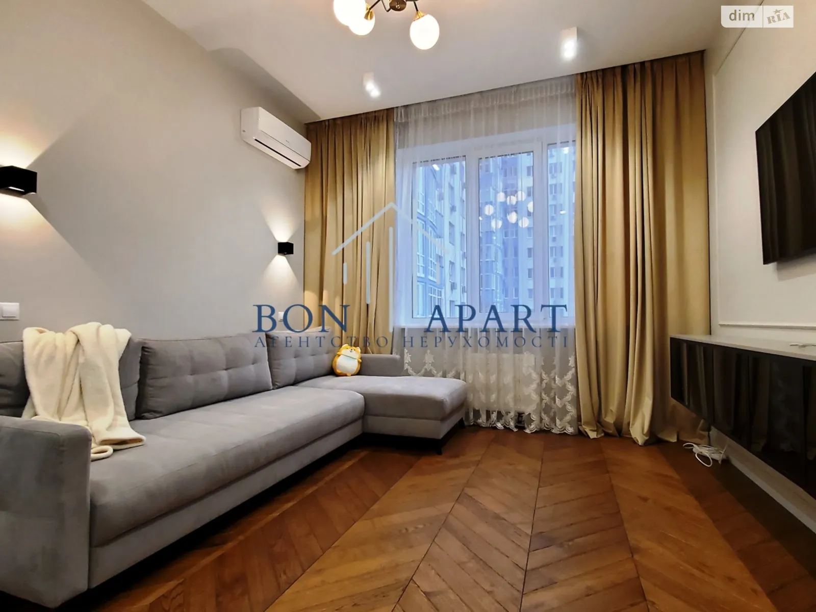 Продается 3-комнатная квартира 101 кв. м в Киеве, ул. Кирилло-Мефодиевская, 2 - фото 1