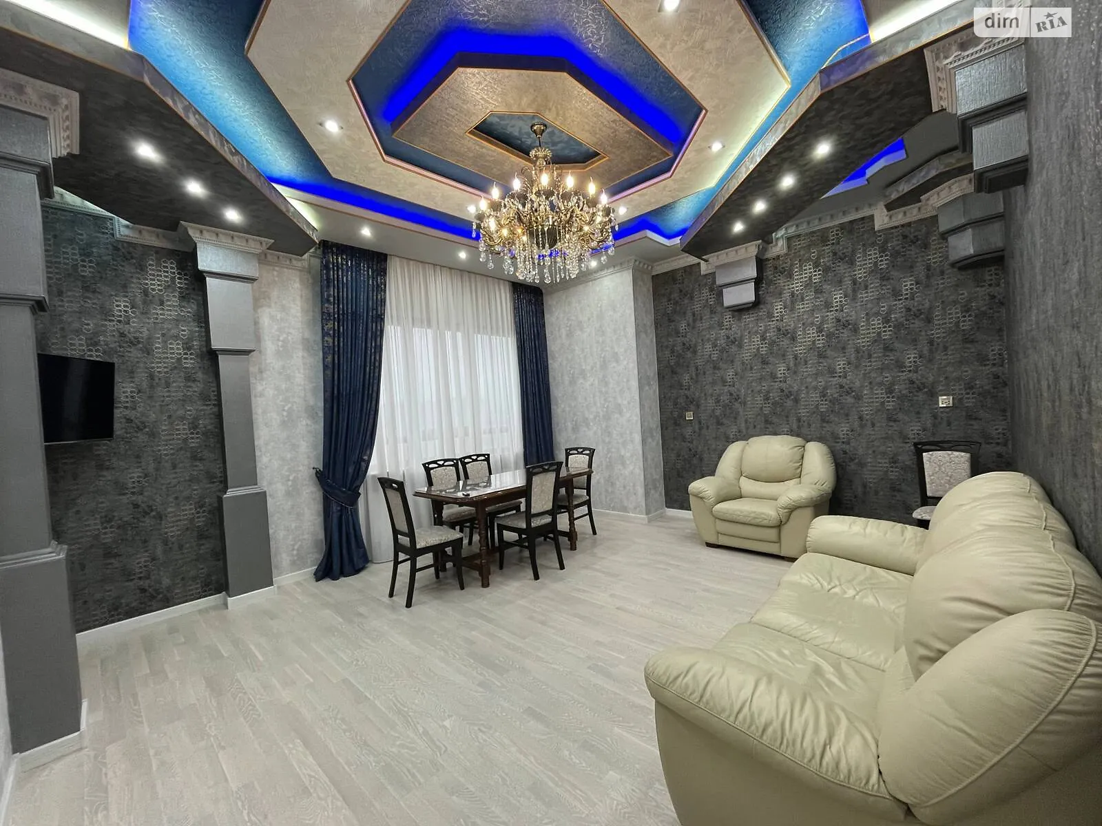 Сдается в аренду 3-комнатная квартира 117 кв. м в Харькове, пер. Банный, 1 - фото 1