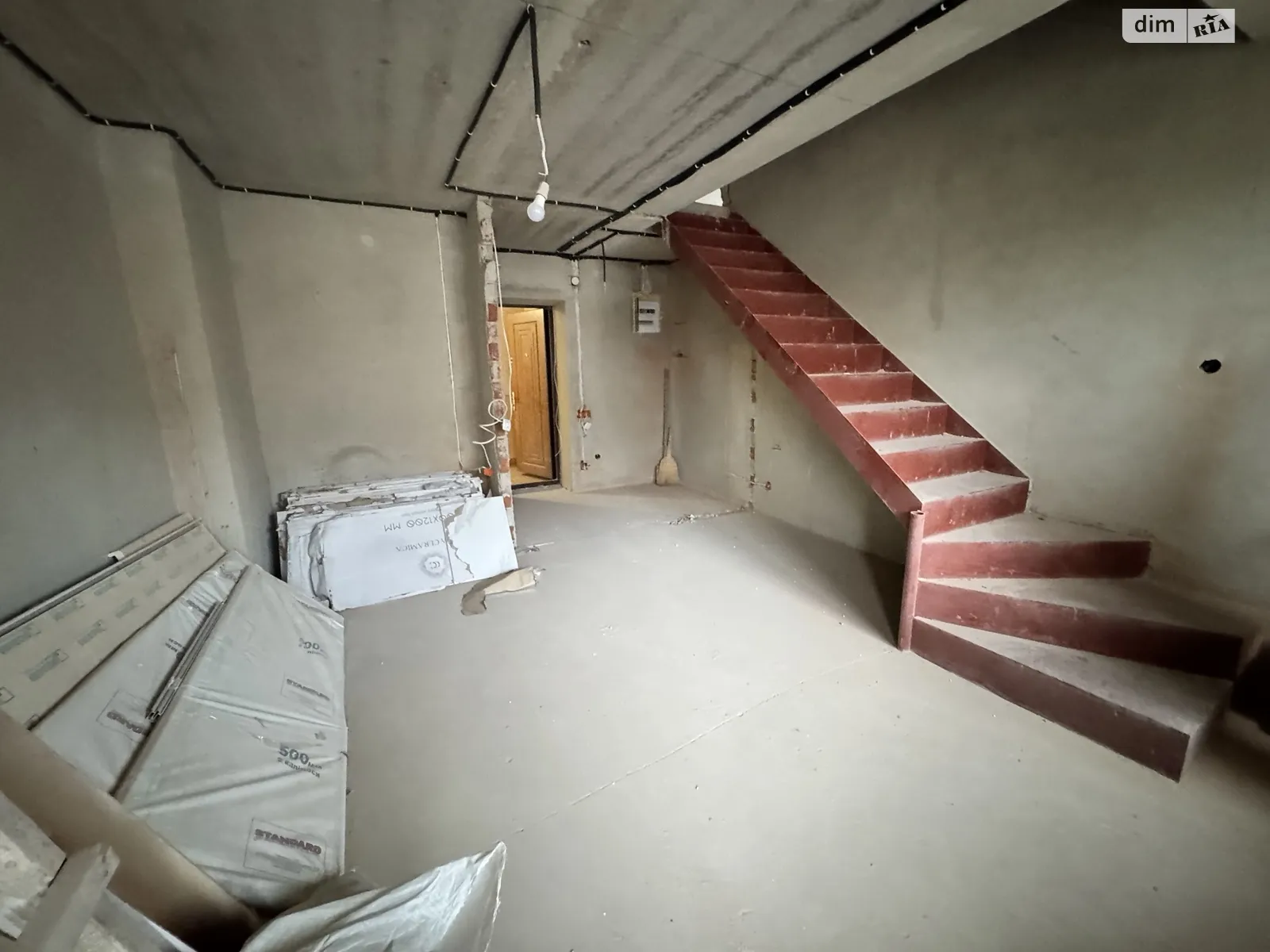 Продается 3-комнатная квартира 89.3 кв. м в Черткове, ул. Сичинского, 11А - фото 1