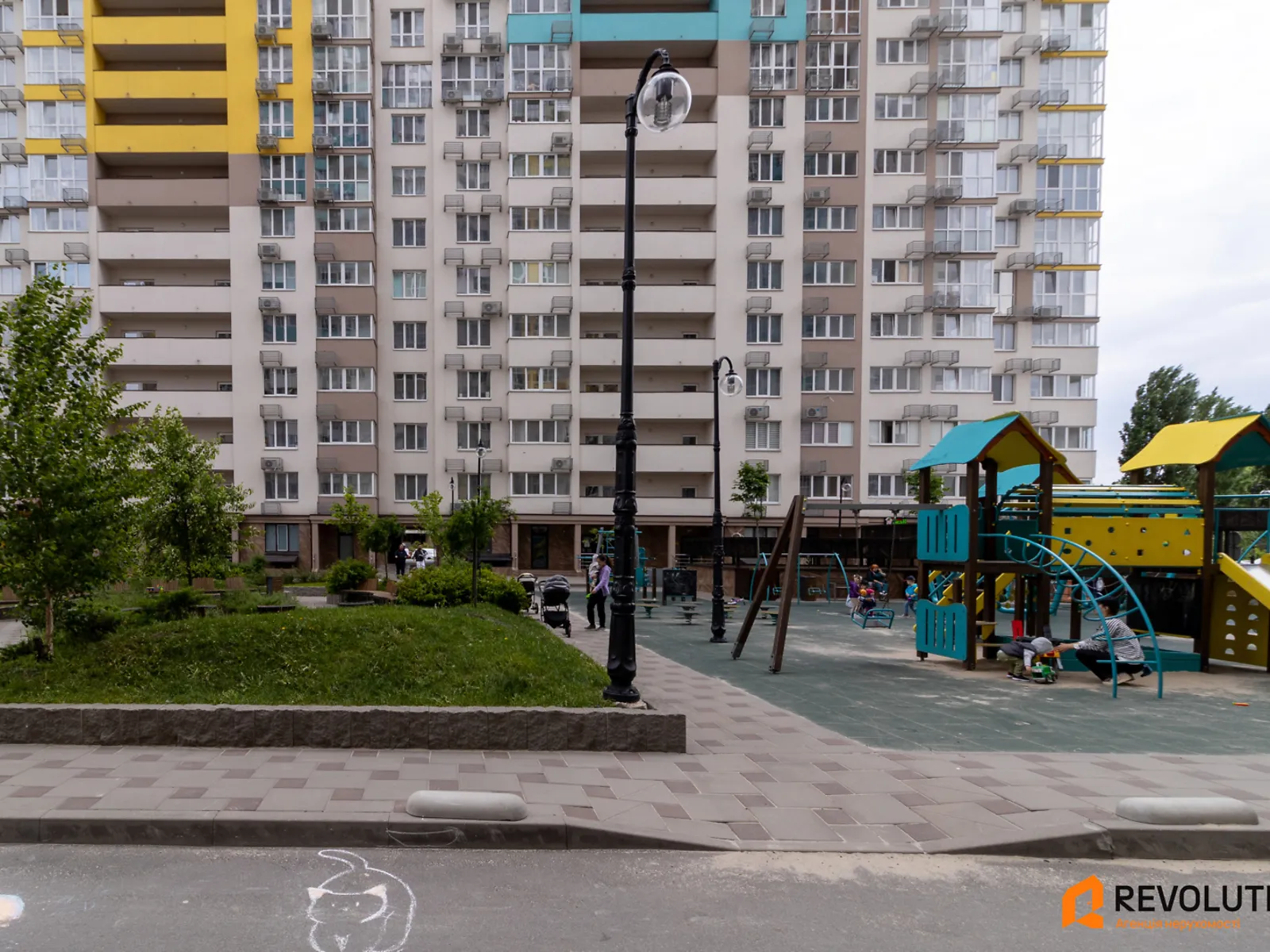 Продается 3-комнатная квартира 87.2 кв. м в Киеве, ул. Академика Заболотного, 15Г - фото 1