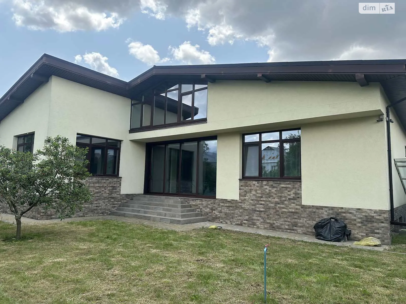 Продается одноэтажный дом 297.2 кв. м с гаражом, цена: 310000 $ - фото 1