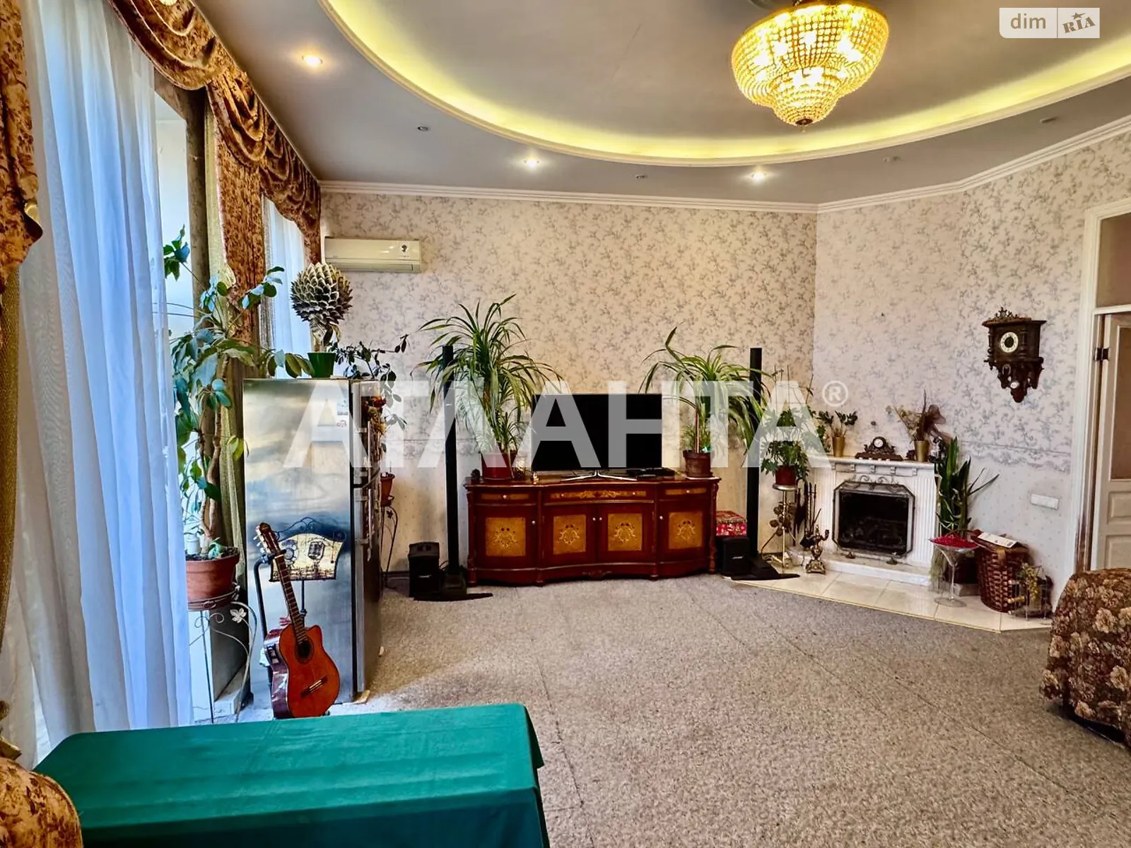 Продається 3-кімнатна квартира 121.7 кв. м у Одесі - фото 1