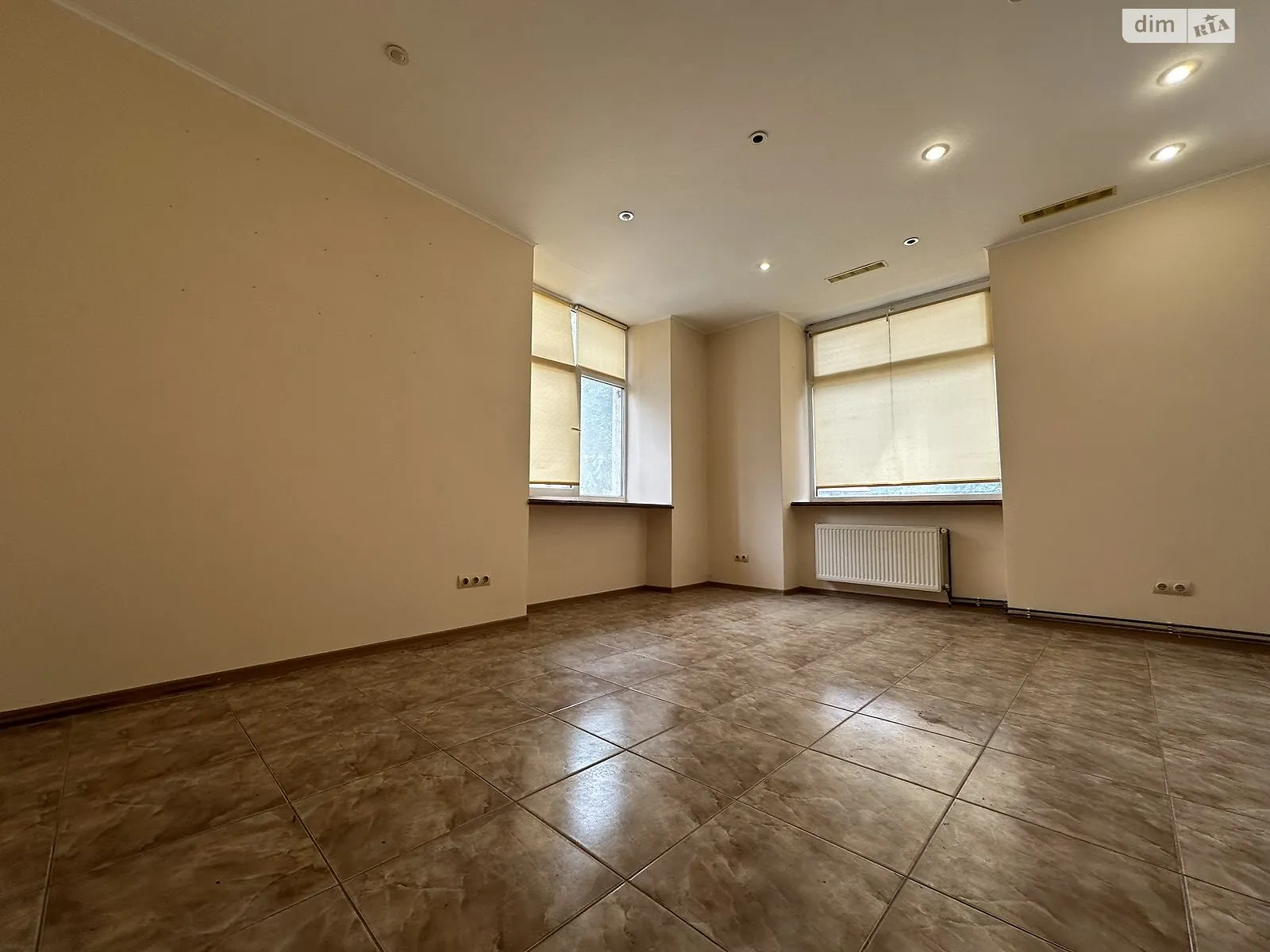 Здається в оренду офіс 38 кв. м в бізнес-центрі, цена: 12000 грн - фото 1