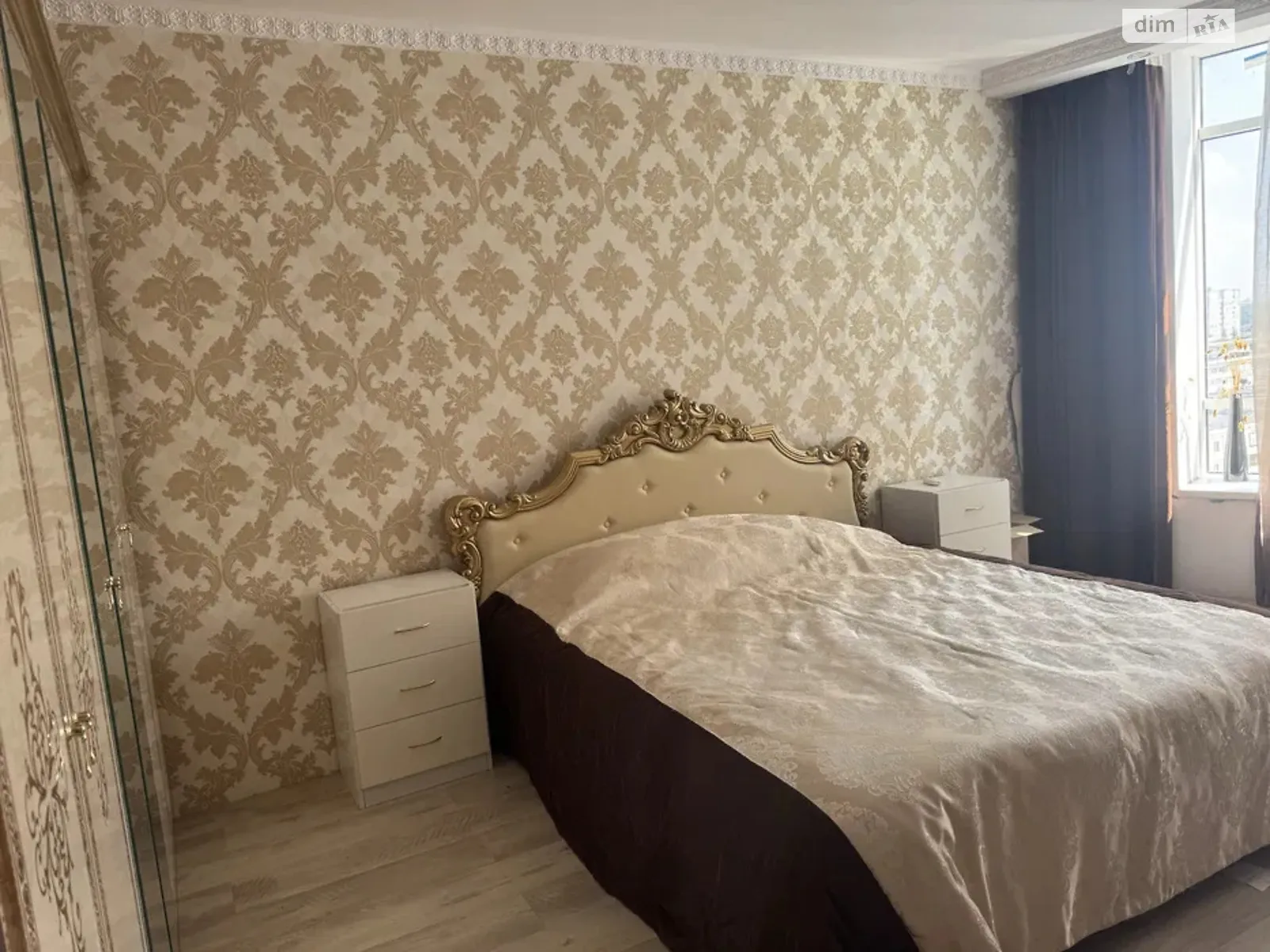 Продается 1-комнатная квартира 58 кв. м в Киеве, ул. Николая Ушакова - фото 1