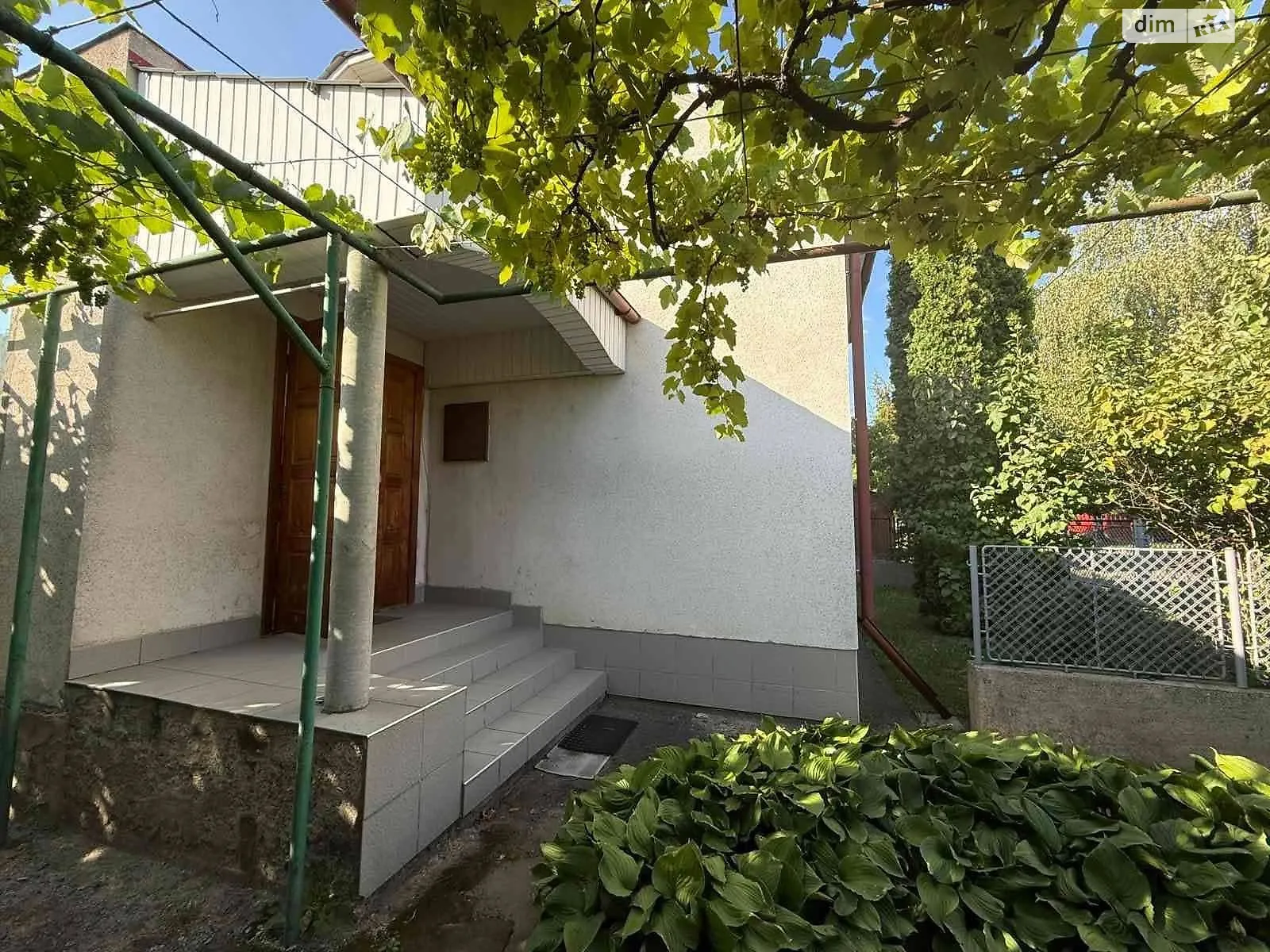 Продается дом на 2 этажа 165.9 кв. м с камином, цена: 123000 $ - фото 1